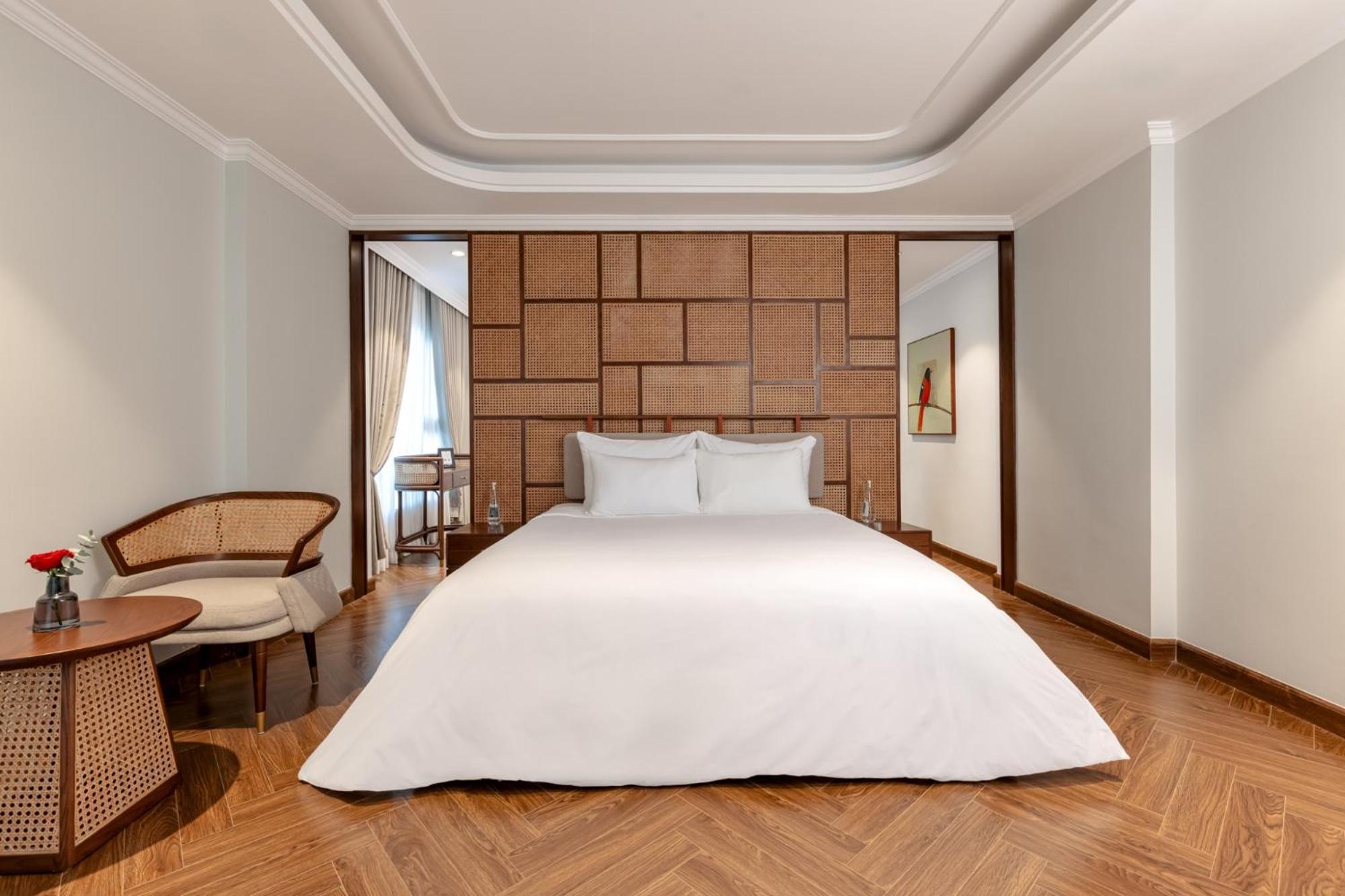 La Siesta Classic Hang Thung Hanoi Zewnętrze zdjęcie A bedroom at the hotel